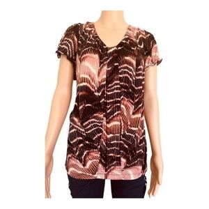 Worthington stretch flowy blouse/top geometrical ruched front bell short sleeves